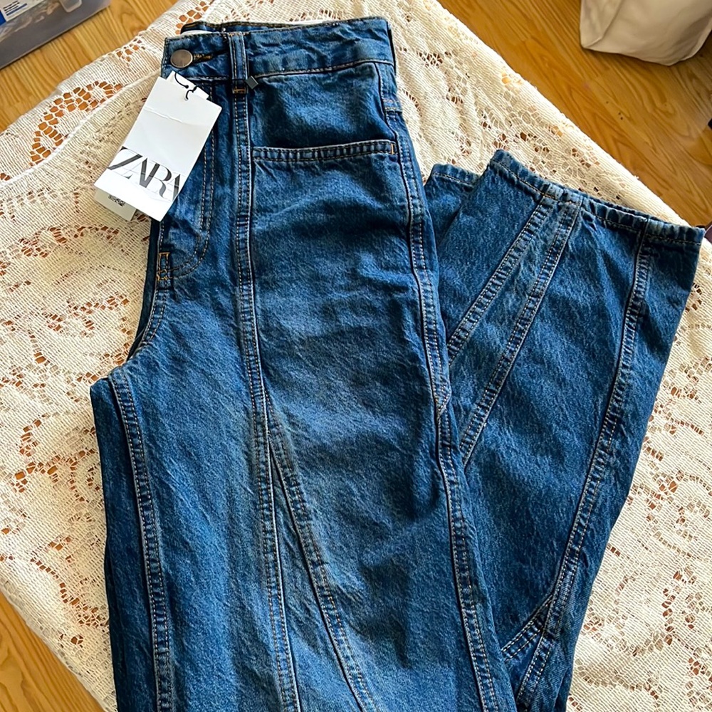 Zara Paneled Jeans High Rised Tapered Leg Slim Fit Mid Blue Size 4 NWT